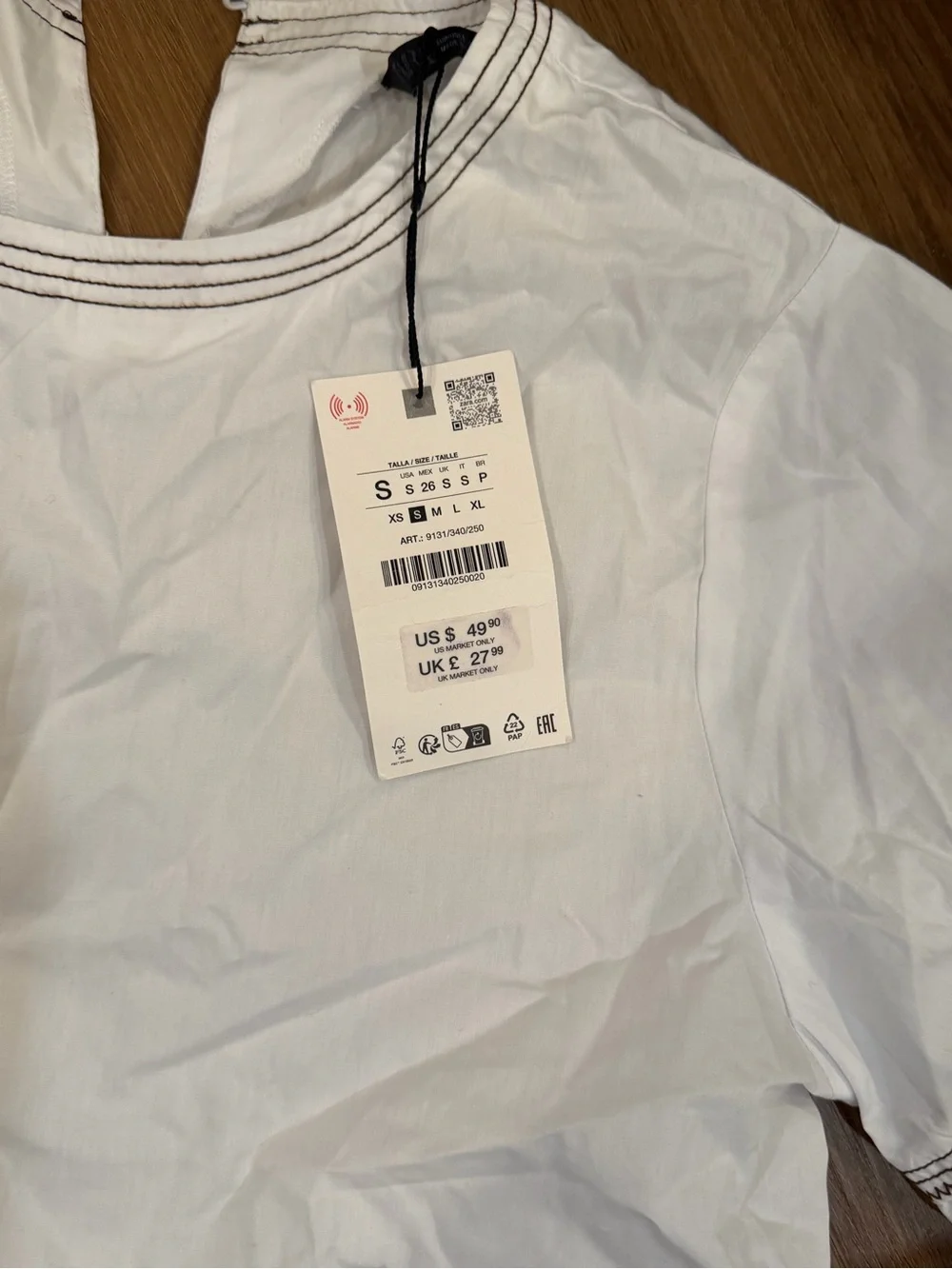 Zara White Puff Sleeve Blouse with Contrast Stitching